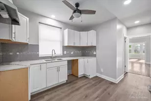 8453 S Aberdeen St, Chicago, IL 60620 - Photo 11