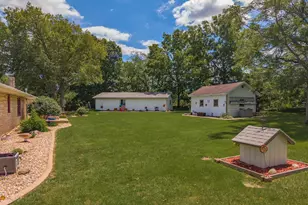 1604 6 Points Rd, Bloomington, IL 61701 - Photo 39