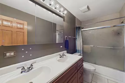 4595 Zeppelin Drive, Hanover Park, IL 60133 - Photo 9