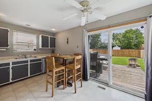 4595 Zeppelin Dr, Hanover Park, IL 60133 - Photo 7