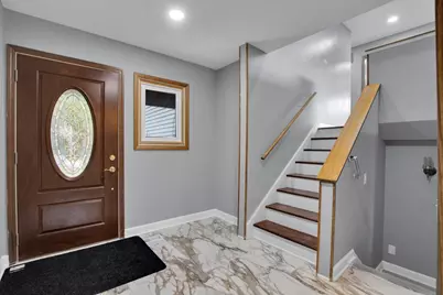 501 Lafayette Lane, Hoffman Estates, IL 60169 - Photo 9