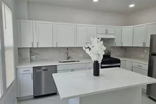 523 S McAlister Ave, Waukegan, IL 60085 - Photo 5
