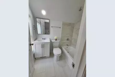 523 S McAlister Avenue, Waukegan, IL 60085 - Photo 9