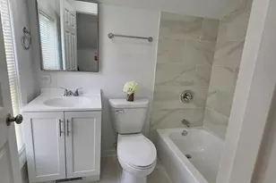 523 S McAlister Ave, Waukegan, IL 60085 - Photo 9