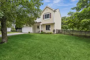 2352 Blue Spruce Ln, Aurora, IL 60502 - Photo 1