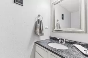 2352 Blue Spruce Ln, Aurora, IL 60502 - Photo 17