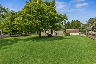 2352 Blue Spruce Lane, Aurora, IL 60502 - Photo 3
