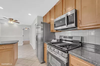 2112 Portsmouth Avenue, Westchester, IL 60154 - Photo 11