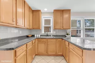 2112 Portsmouth Ave, Westchester, IL 60154 - Photo 9