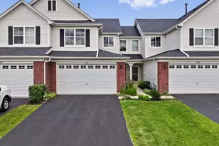 371 McGrath Dr, Oswego, IL 60543 - Photo 1