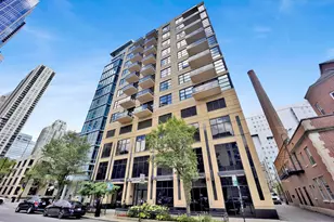 101 W Superior St, Chicago, IL 60654 - Photo 29