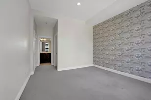 101 W Superior St, Chicago, IL 60654 - Photo 27