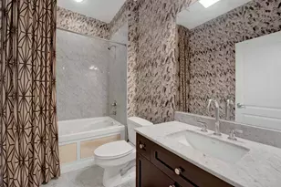 101 W Superior St, Chicago, IL 60654 - Photo 11