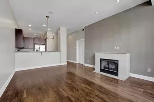 101 W Superior St, Chicago, IL 60654 - Photo 21