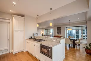 800 N Michigan Ave, Chicago, IL 60611 - Photo 13