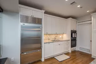 800 N Michigan Ave, Chicago, IL 60611 - Photo 15