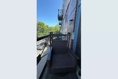 865 W Buckingham Place #202, Chicago, IL 60657 - Photo 3