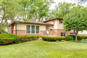 670 Indian Hill Rd, Deerfield, IL 60015 - Photo 1