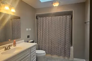 5S334 Stewart Dr, Naperville, IL 60563 - Photo 9