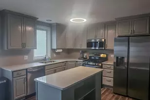 5S334 Stewart Dr, Naperville, IL 60563 - Photo 5