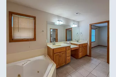 2903 Wynstone Drive, Champaign, IL 61822 - Photo 33