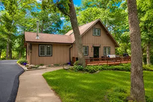 304 Wild Cherry Dr, Dixon, IL 61021 - Photo 1