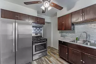 939 Bellwood Ave, Bellwood, IL 60104 - Photo 9
