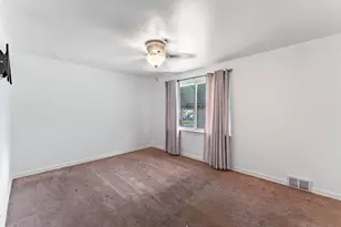 939 Bellwood Ave, Bellwood, IL 60104 - Photo 13