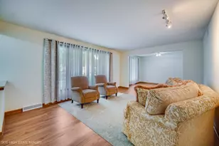 15306 Narcissus Ct, Orland Park, IL 60462 - Photo 9