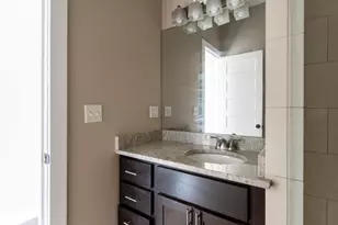 1525 W Addison St, Chicago, IL 60613 - Photo 15