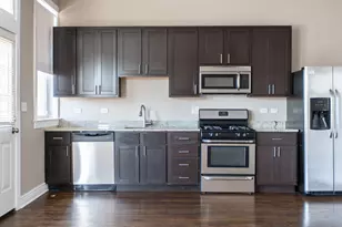 1525 W Addison St, Chicago, IL 60613 - Photo 21