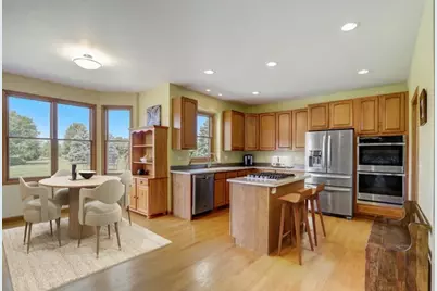 1807 Ballina Lane, McHenry, IL 60050 - Photo 5