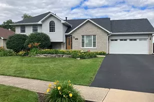 1606 Timberline Dr, Joliet, IL 60431 - Photo 1