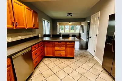 246 E 161st Place, South Holland, IL 60473 - Photo 11