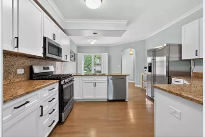 1051 W Sutton Court, Palatine, IL 60067 - Photo 11