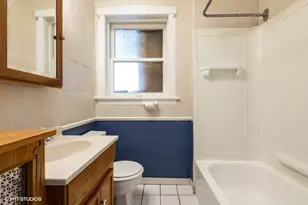 1253 W Byron St, Chicago, IL 60613 - Photo 7