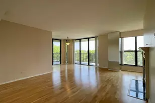 511 Aurora Ave, Naperville, IL 60540 - Photo 3