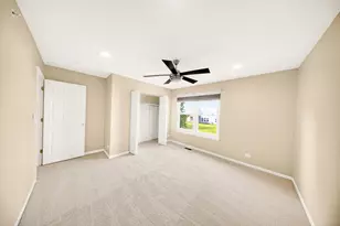 1249 Mallard Ln, Hoffman Estates, IL 60192 - Photo 17