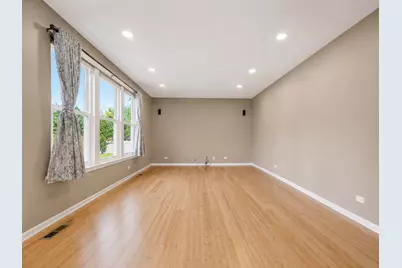 1249 Mallard Lane, Hoffman Estates, IL 60192 - Photo 7