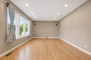 1249 Mallard Ln, Hoffman Estates, IL 60192 - Photo 7