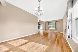 1249 Mallard Ln, Hoffman Estates, IL 60192 - Photo 3