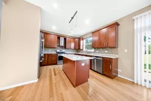 1249 Mallard Ln, Hoffman Estates, IL 60192 - Photo 5