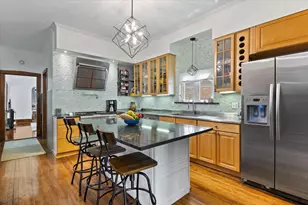 3020 N Francisco Ave, Chicago, IL 60618 - Photo 9