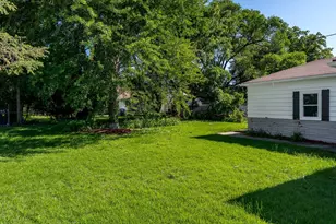 2807 Yonge St, Rockford, IL 61101 - Photo 9