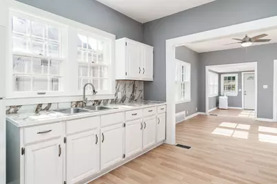 2807 Yonge Street, Rockford, IL 61101 - Photo 21