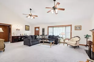 449 Arbor Ave, West Chicago, IL 60185 - Photo 5