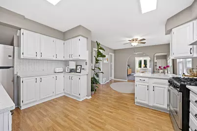 548 Prairie Avenue, Downers Grove, IL 60515 - Photo 9