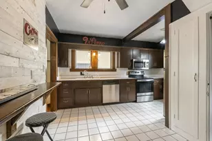 816 Paris Ave, Rockford, IL 61107 - Photo 13