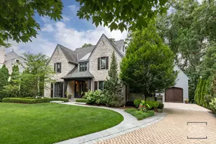 465 White Oak Dr, Naperville, IL 60540 - Photo 3