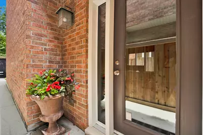 1727 W Peterson Avenue, Chicago, IL 60660 - Photo 5